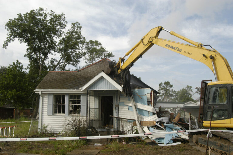 House being torn down