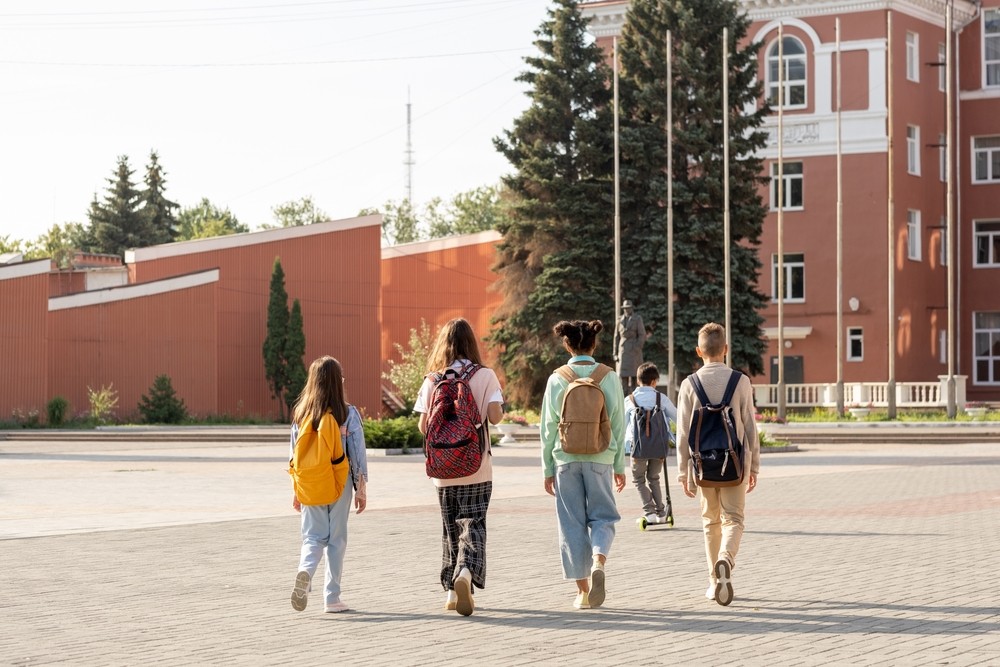 Which School Districts Spent the Most Per Student? Which Spent the Least?