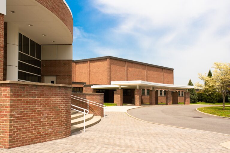 School building, early retirement, pensions